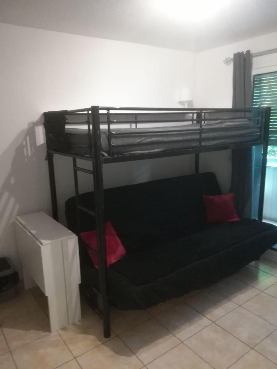 Studio B Front De Mer Saint-Raphael  Luaran gambar