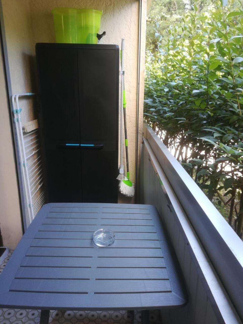Studio B Front De Mer Saint-Raphael  Luaran gambar