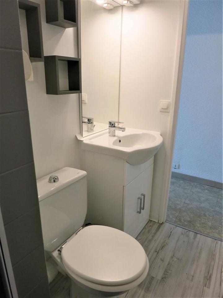 Studio B Front De Mer Saint-Raphael  Luaran gambar