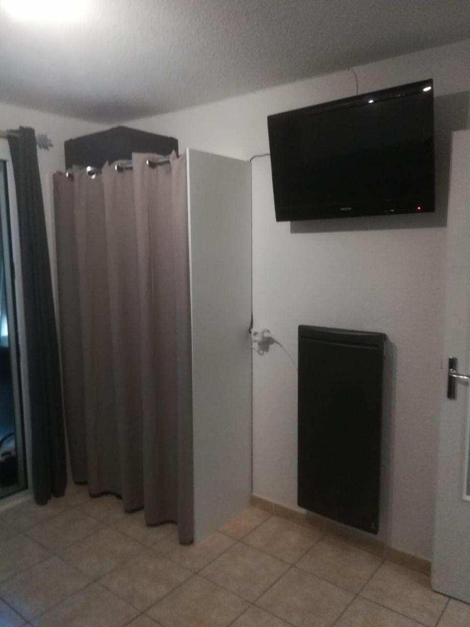 Studio B Front De Mer Saint-Raphael  Luaran gambar
